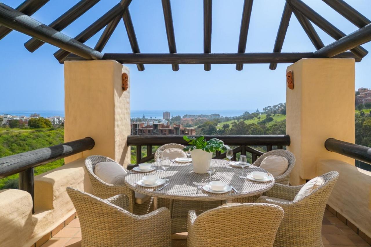 דירות 15 First Line Penthouse With Wonderful Seaview Near Duquesa Golf Manilva Andalucia מראה חיצוני תמונה