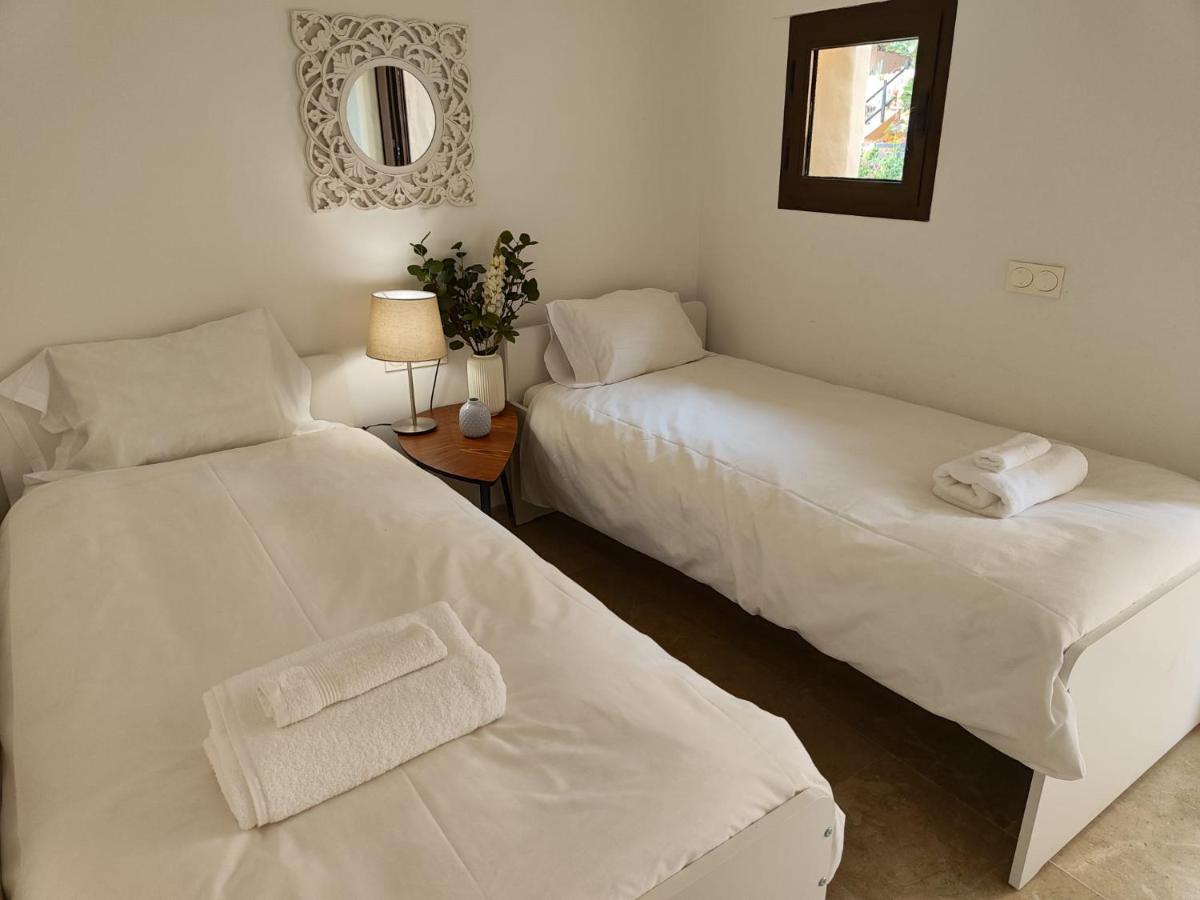דירות 15 First Line Penthouse With Wonderful Seaview Near Duquesa Golf Manilva Andalucia מראה חיצוני תמונה