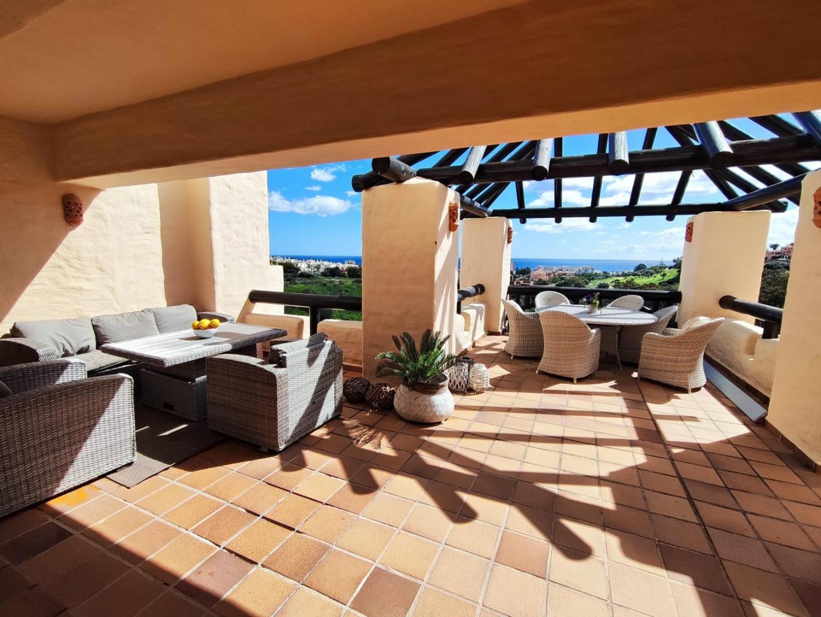 דירות 15 First Line Penthouse With Wonderful Seaview Near Duquesa Golf Manilva Andalucia מראה חיצוני תמונה